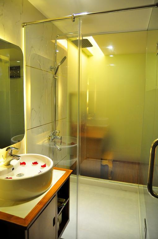 Art Deluxe Hotel Nha Trang Ruang foto